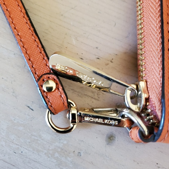 Micheal Kors Continental Zip Around Wallet Organizer Wristlet Burnt Orange - Picture 9 of 9